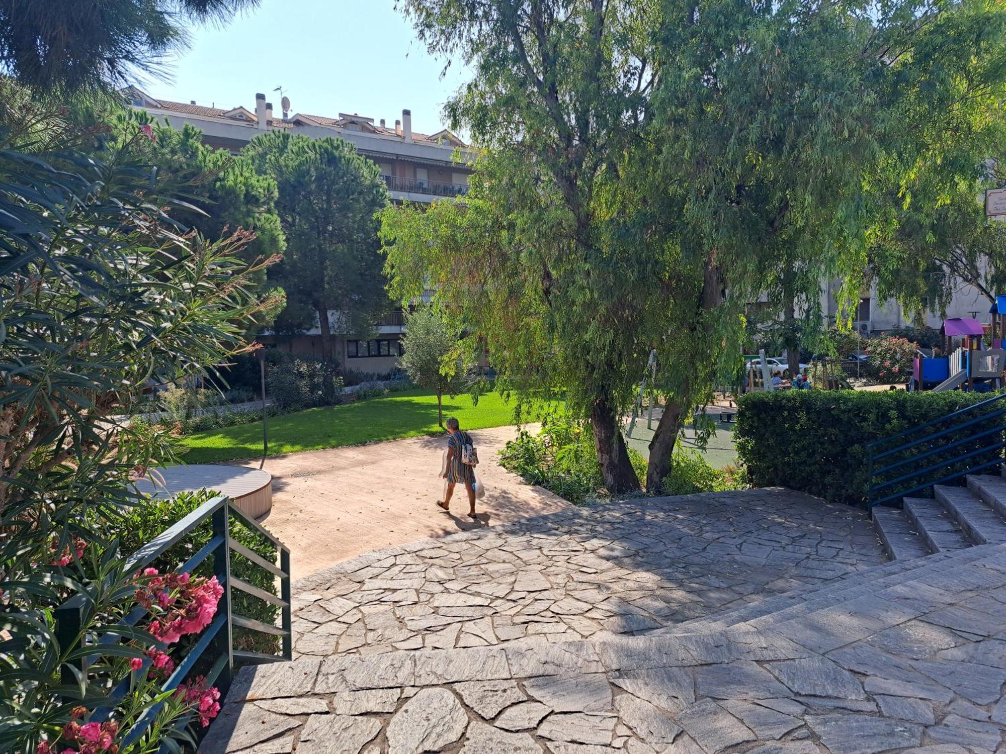 Appartamento - Terrazzo Vivibile Vista Mare, Wi-Fi Gratuito Vallecrosia Extérieur photo