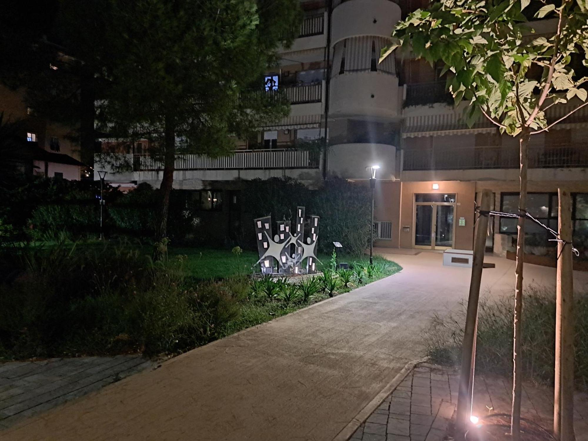 Appartamento - Terrazzo Vivibile Vista Mare, Wi-Fi Gratuito Vallecrosia Extérieur photo